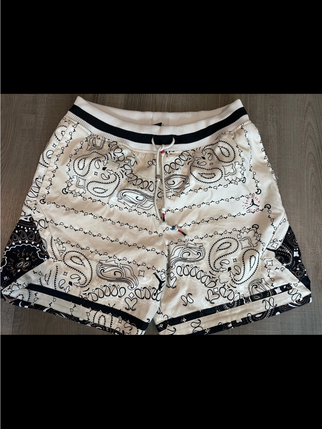Travis Scott Jordan Men's Bandana Print Athletic Shorts - White/Black Nwot!